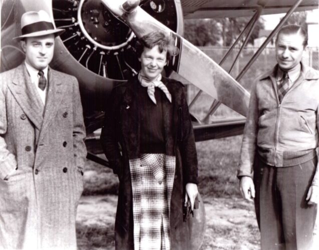 Amelia Earhart visits Parkersburg